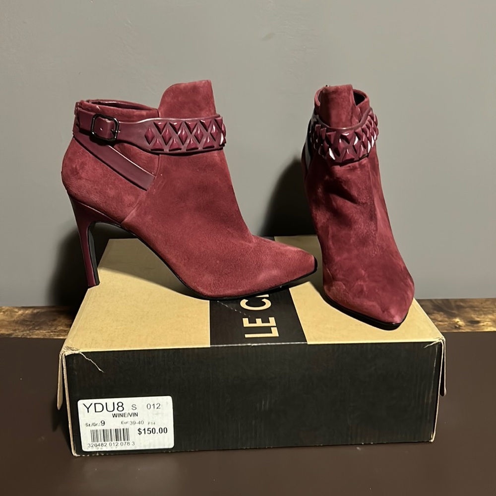 LeChateau Heeled wine/ red boots